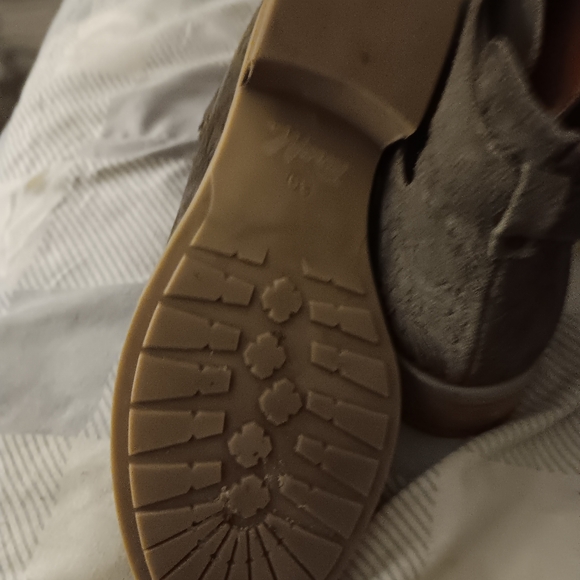 TARA M KEEGAN ANKLE BOOTS - Picture 7 of 12